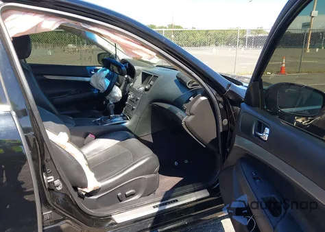 2013 Infiniti G37X из США, поврежденный, VIN JN1CV6ARXDM770593